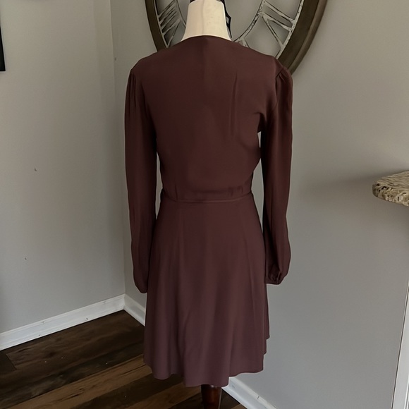 *NWT* G F Collections boutique flirty wrap dress, Size S color: Marron  Purple. - Picture 3 of 5